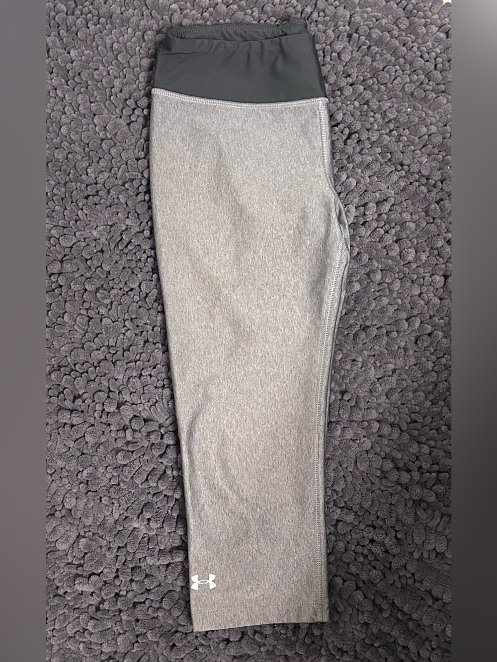 Under Armour HeatGear Women’s Gray Black Fitted Athletic Leggings Pants Size S